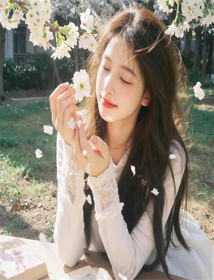 《征服太阳》与当代文化：的创作历程与幕后花絮 探索文化表达的多种形式